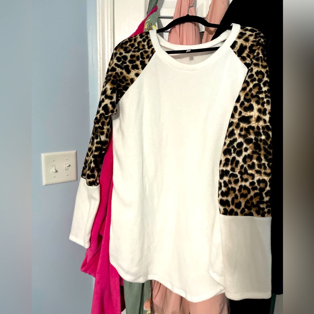 White Fleece Tunic w/Leopard Print Sleeves